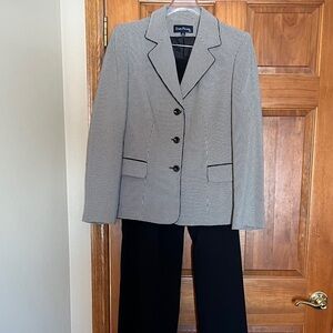 Evan Picone Checkered Blazer with Black Trousers